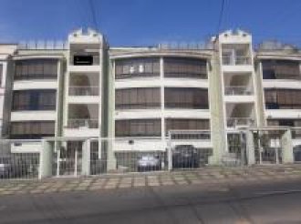 HERMOSO DEPARTAMENTO CON MINIDEPARTAMENTO INDEPENDIENTE Y COCHERA EN LAS LOMAS DE LA MOLINA