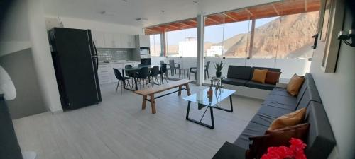 5 Cuartos, 190 m² – Casa de Playa Estreno Venta en Asia (Ref 734)-w-e