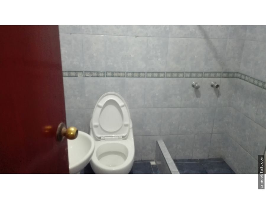 Venta Departamento en Primer Piso con cochera. Sta Anita