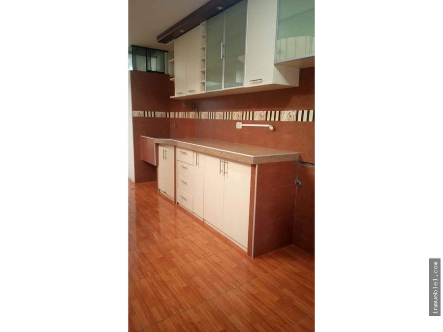 Departamento en Venta Cuarto Piso, Santa Anita