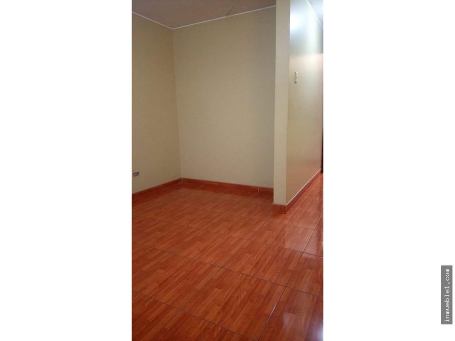 Departamento en Venta Cuarto Piso, Santa Anita