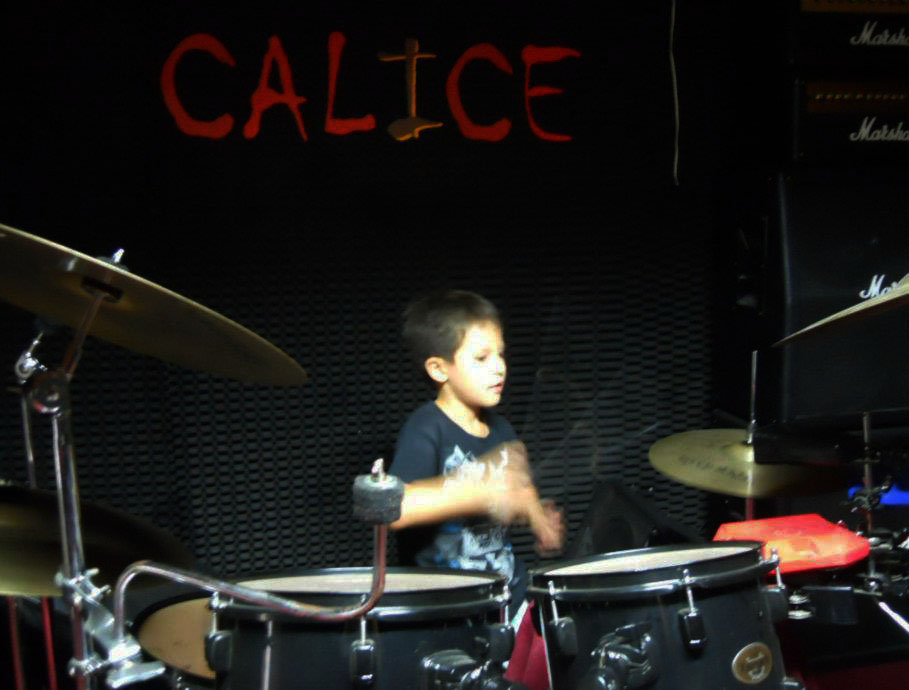 ACADEMIA DE MUSIUCA Y ARTES CALICE