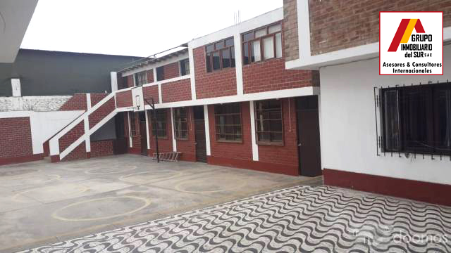 VENTA DE CASA CON COLEGIO 3 PISOS O INSTITUTO CHINCHA ALTA