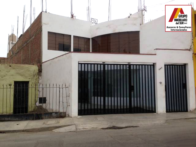 VENTA DE LOCAL COMERCIAL FRENTE A HOSPITAL ESSALUD CHINCHA CHINCHA