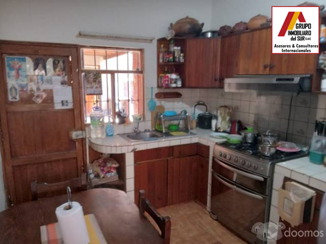 VENDO CASA DE 248 M² EN URB. BANCARIOS CHINCHA CHINCHA