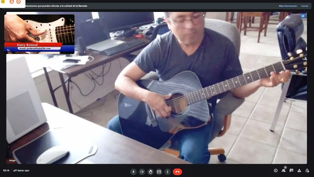 CLASES DE GUITARRA BAJO UKELELE BATERIA TECLADO Y MUSICA