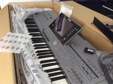 Vendo sintetizador de teclado Yamaha Tyros 5 de 76 teclas