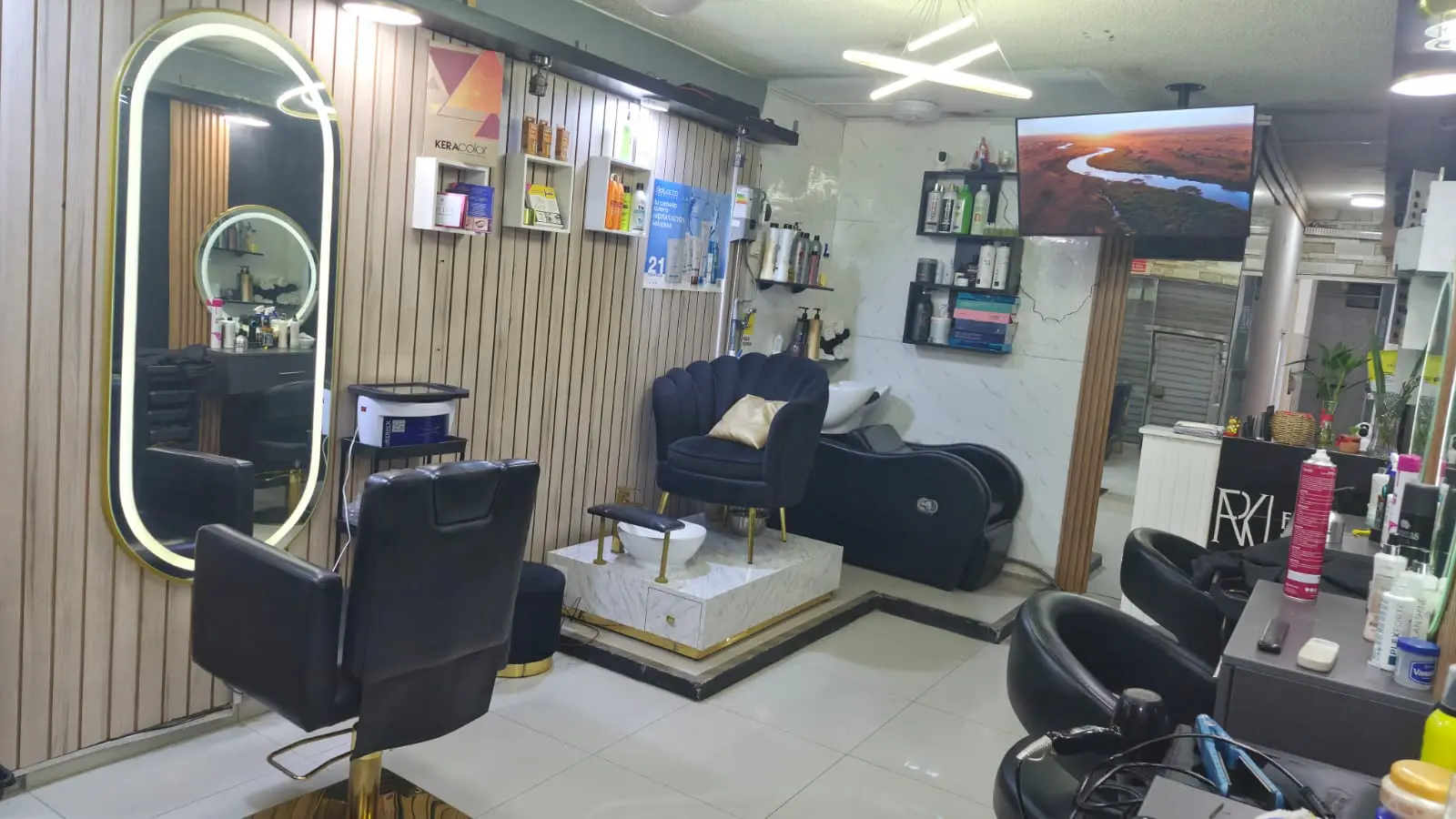 TRASPASO DE PELUQUERIA - SANTA ANITA